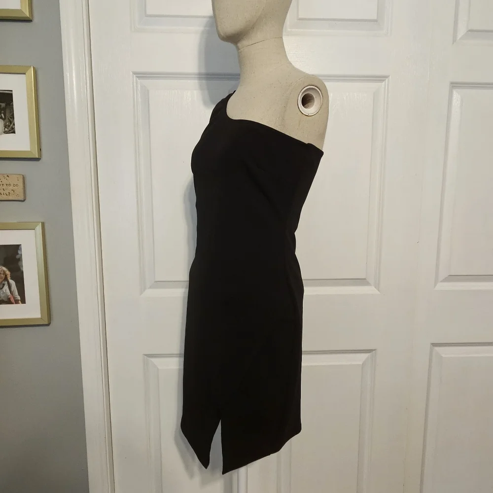 Lulu's Black One-Shoulder Long Sleeve Dress - Picture 4 of 9
